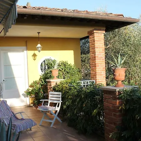 Casa Cacina-affittacamere Casa de hóspedes Lido di Camaiore