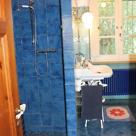 Casa Cacina-affittacamere Lido di Camaiore